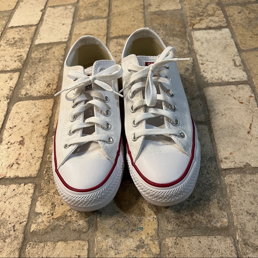 Chuck Taylor Lows